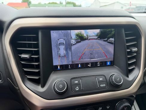 Used 2023 GMC Acadia Denali w/ Denali Ultimate Package FWD image 21