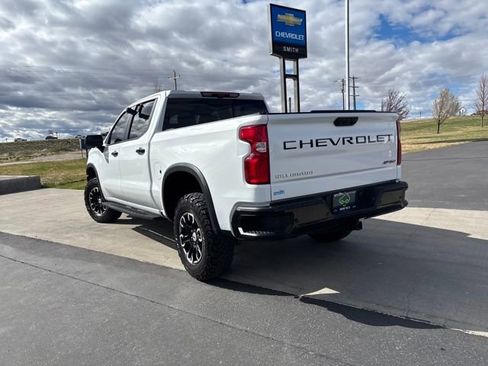 Used 2023 Chevrolet Silverado 1500 ZR2 w/ Technology Package image 5