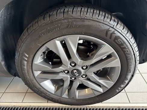 Used 2021 Kia Seltos S AWD/4WD image 11
