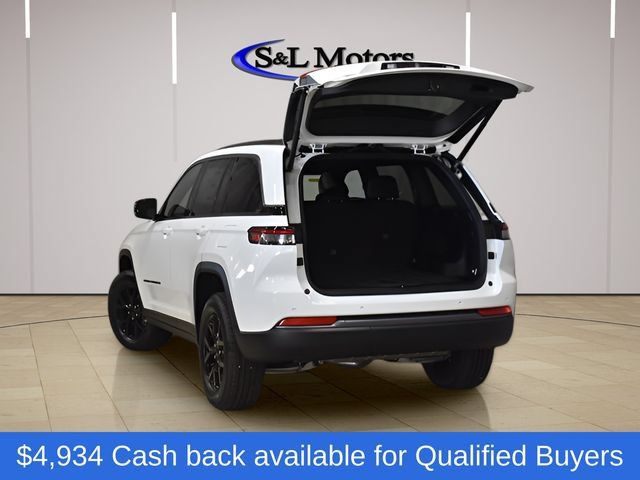 New 2026 Jeep Grand Cherokee Altitude AWD/4WD image 12