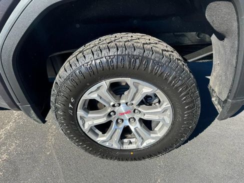 Used 2025 GMC Sierra 1500 SLT AWD/4WD image 7