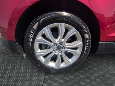 Used 2020 Ford Edge Titanium w/ Class II Trailer Tow Package AWD/4WD image 13