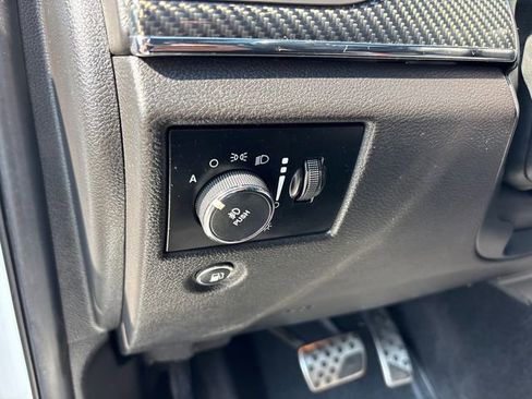 Used 2014 Jeep Grand Cherokee SRT8 w/ Luxury Group II AWD/4WD image 17