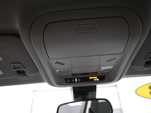 Used 2023 GMC Terrain SLE w/ Driver Convenience Package FWD image 12