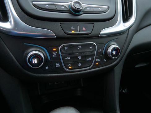Used 2022 Chevrolet Equinox LT AWD/4WD image 29