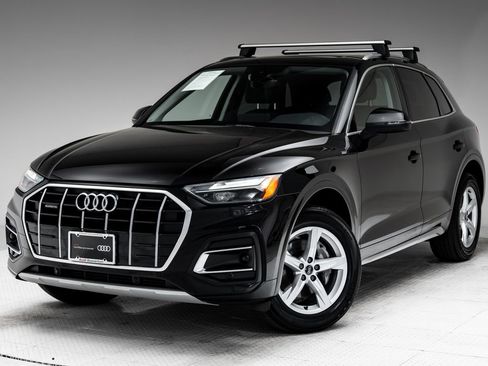 Used 2023 Audi Q5 2.0T Premium w/ Convenience Package AWD/4WD image 1