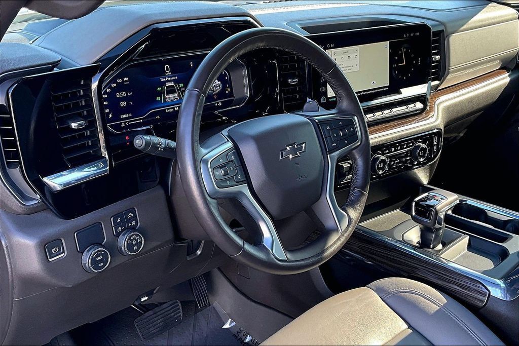 Used 2023 Chevrolet Silverado 1500 RST w/ Convenience Package II RWD image 19