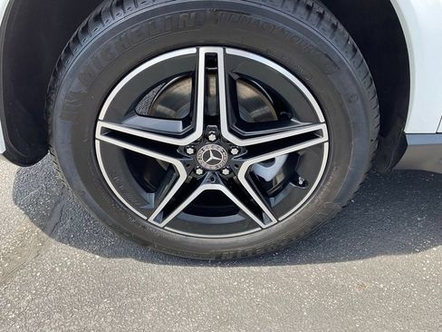 Used 2024 Mercedes-Benz GLE 350 4MATIC image 7