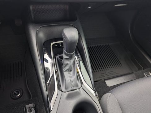 Used 2025 Toyota Corolla LE image 26