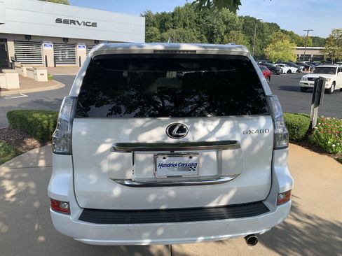 Used 2023 Lexus GX 460 Premium w/ Premium Package AWD/4WD image 9