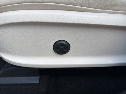 Used 2023 Mercedes-Benz EQB 250+ 250+ w/ Pinnacle Package image 26