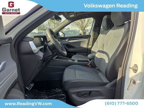 New 2026 Volkswagen Tiguan SE R-Line image 10