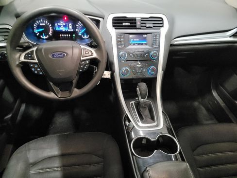Used 2014 Ford Fusion SE image 22