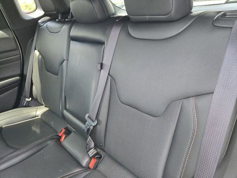 Used 2025 Jeep Compass Trailhawk AWD/4WD image 11