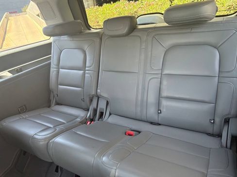 Used 2020 Lincoln Navigator Reserve w/ Luxury Package AWD/4WD image 10