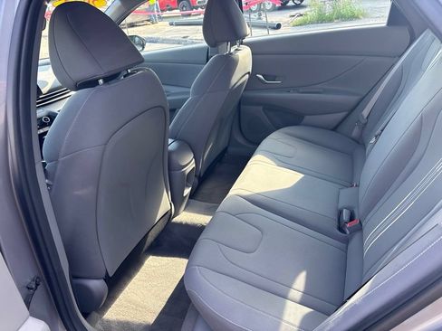 Used 2024 Hyundai Elantra SEL FWD image 15