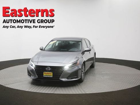 Used 2023 Nissan Altima 2.5 SV FWD image 52