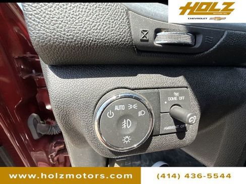 Certified 2017 Chevrolet Traverse LT w/ Style and Technology Package AWD/4WD image 16