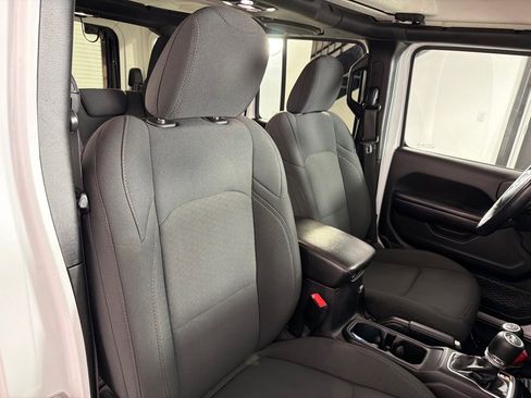 Used 2020 Jeep Wrangler Unlimited Sport S image 25
