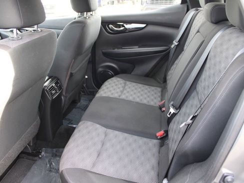 Used 2018 Nissan Rogue Sport SV image 25