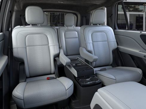 New 2026 Lincoln Aviator Black Label image 11