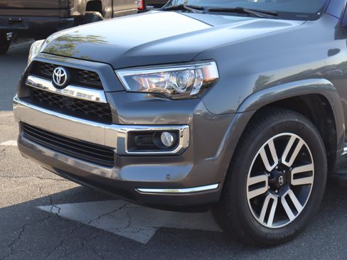 Used 2016 Toyota 4Runner SR5 AWD/4WD image 6
