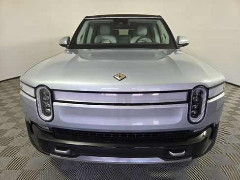Used 2023 Rivian R1S Adventure AWD/4WD image 8