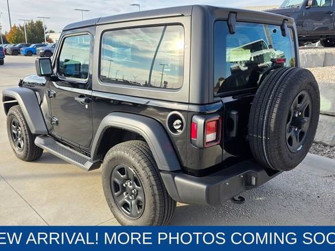 Used 2025 Jeep Wrangler Sport image 3