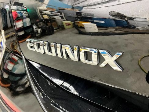 Used 2020 Chevrolet Equinox LS FWD image 24