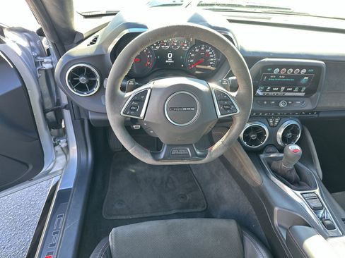 Used 2017 Chevrolet Camaro ZL1 image 17