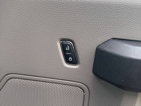 Used 2018 Ford F150 XL w/ Equipment Group 101A Mid image 9