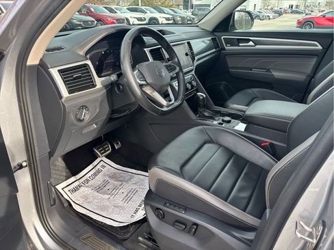 Used 2021 Volkswagen Atlas SEL Premium image 6