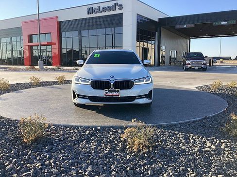 Used 2021 BMW 530i w/ Convenience Package image 2