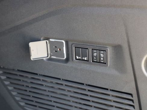 New 2026 GMC Yukon XL Elevation w/ Elevation Premium Package RWD image 12