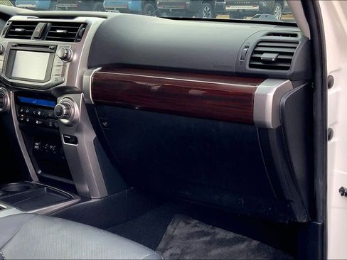 Used 2016 Toyota 4Runner Limited image 18