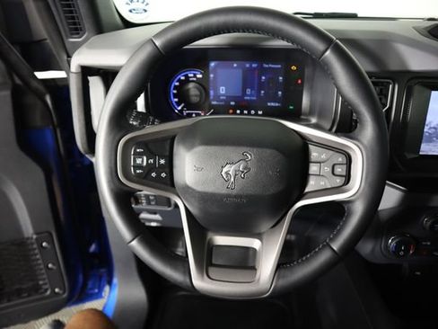 Used 2022 Ford Bronco Black Diamond AWD/4WD image 40