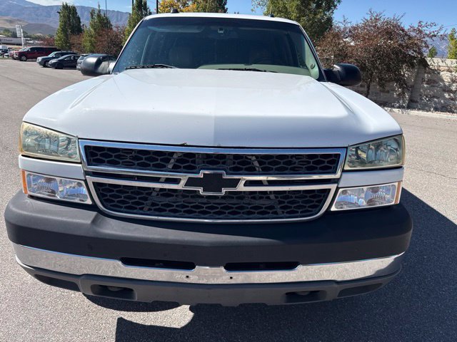 Used 2005 Chevrolet Silverado 2500 LT w/ Heavy-Duty Power Package AWD/4WD image 13