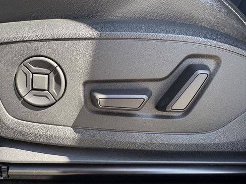 Used 2023 Audi Q4 e-tron Premium Plus w/ Premium Plus AWD/4WD image 11