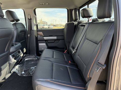 New 2026 Ford F250 Lariat w/ Chrome Package image 43