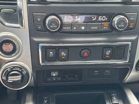 Used 2021 Nissan Titan SV w/ SV Convenience Package AWD/4WD image 14