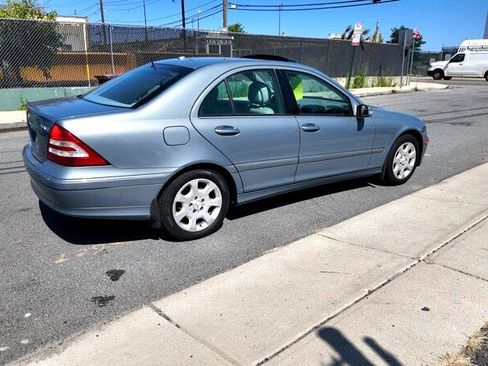 Used 2006 Mercedes-Benz C 280 4MATIC Sedan w/ Sunroof Pkg image 4