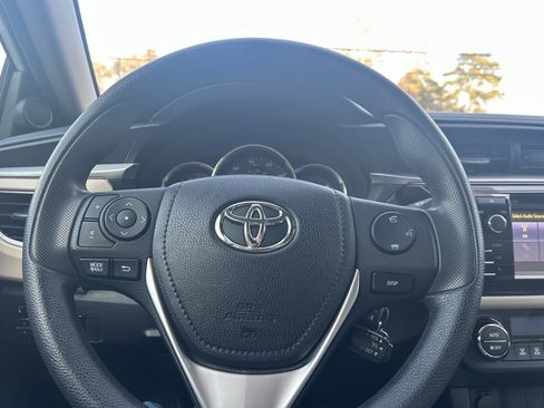 Used 2016 Toyota Corolla S image 17