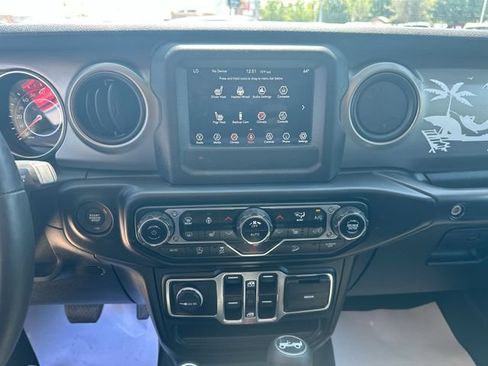 Used 2020 Jeep Wrangler Unlimited Sport AWD/4WD image 16