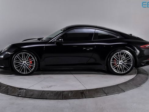 Used 2018 Porsche 911 Carrera S image 3
