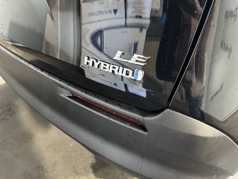 Used 2022 Toyota Sienna LE image 13