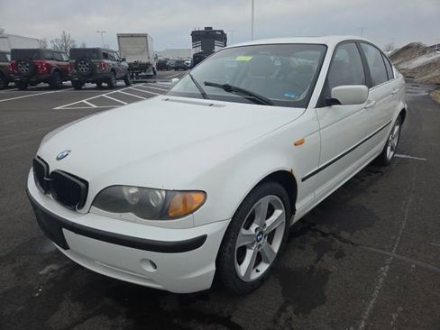 Used 2004 BMW 330xi Sedan image 12