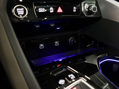 Certified 2025 Audi Q5 Premium Plus w/ Premium Plus image 21