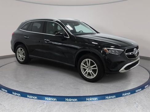 Used 2024 Mercedes-Benz GLC 300 4MATIC image 4