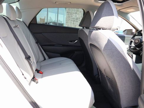 New 2025 Hyundai Elantra Limited image 13