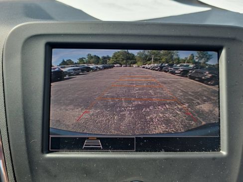 Used 2023 Chevrolet Equinox LT FWD image 18